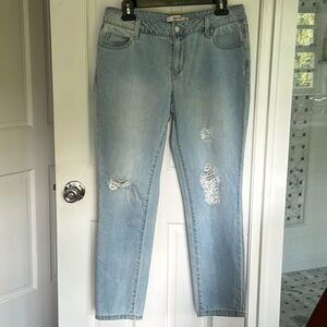 Non stretch ripped mom jeans